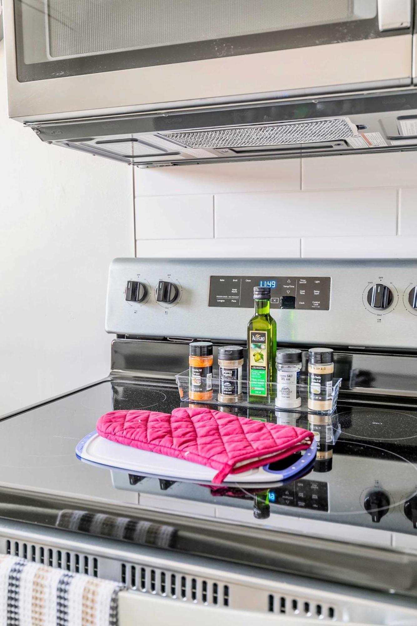 Modern Apartment In Corktown Hamilton Sleeps 4 Экстерьер фото