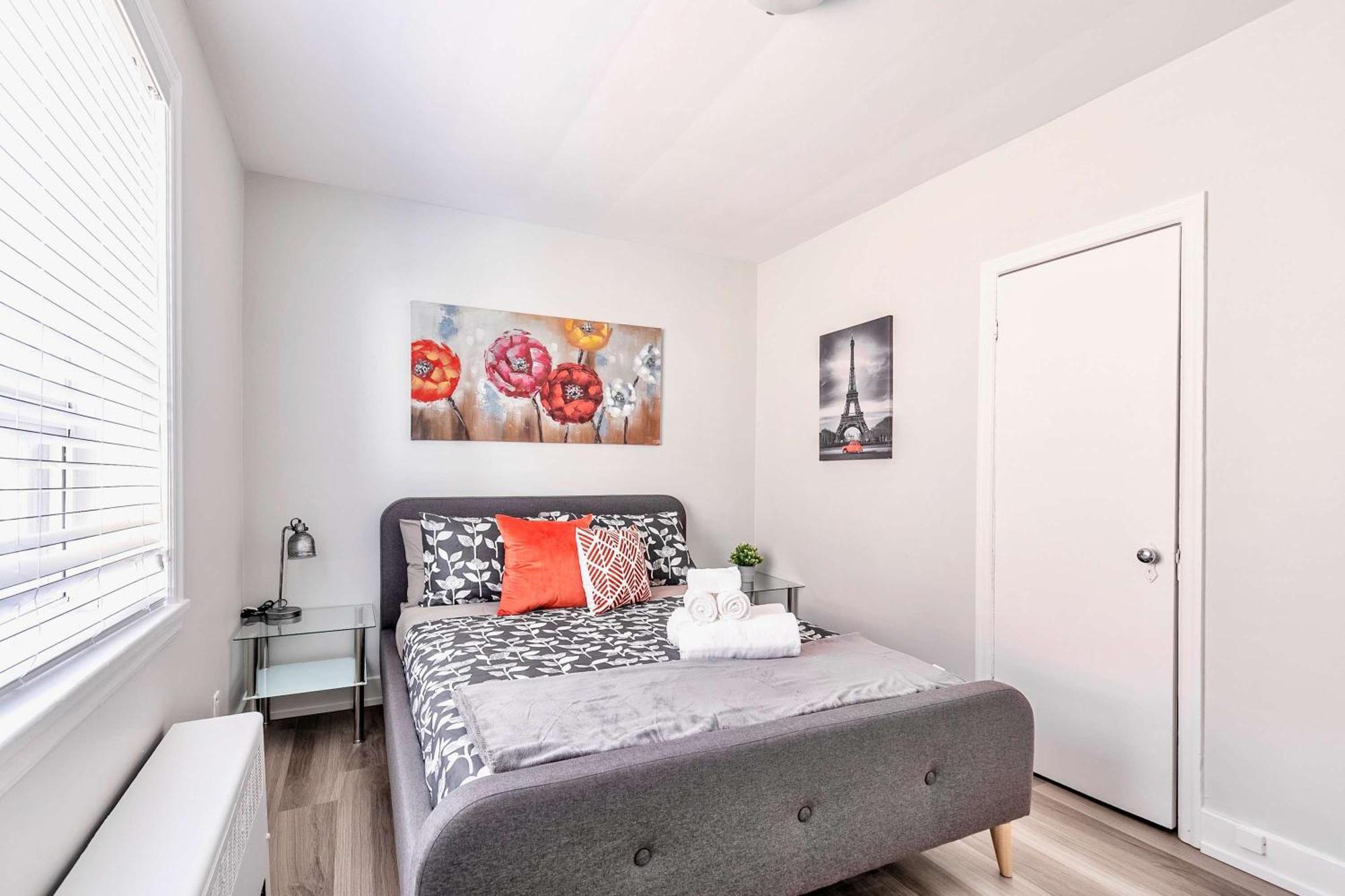 Modern Apartment In Corktown Hamilton Sleeps 4 Экстерьер фото