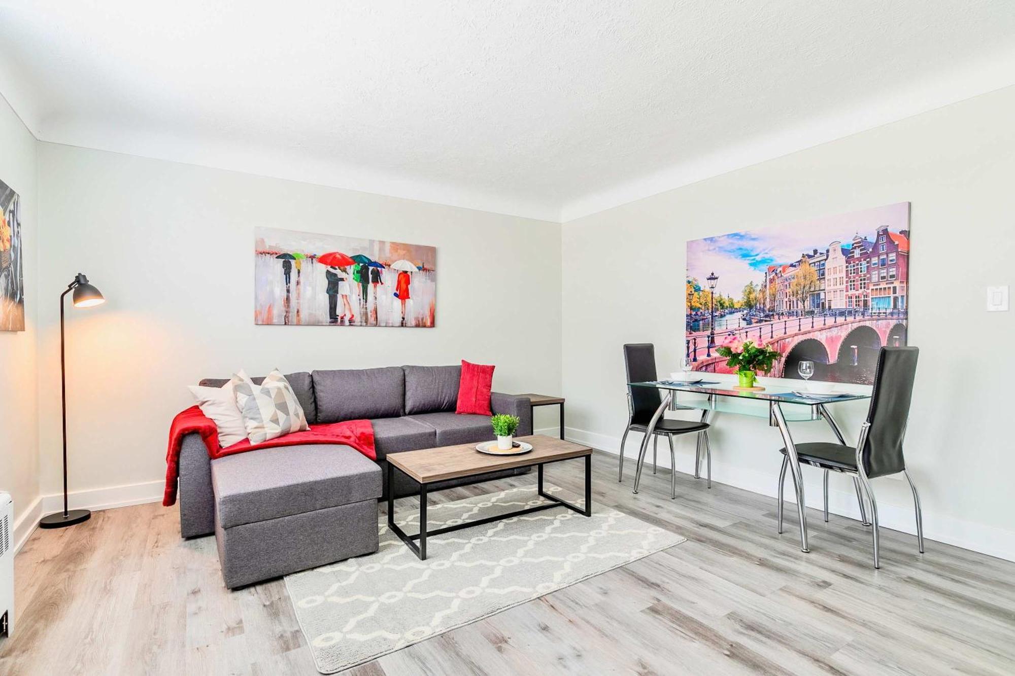 Modern Apartment In Corktown Hamilton Sleeps 4 Экстерьер фото